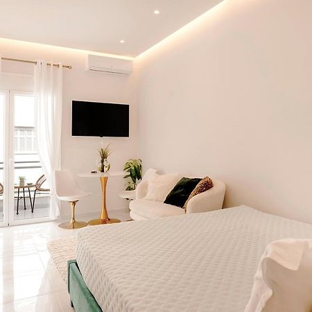 Boutique3436 Luxury Apartment Atena Exterior foto