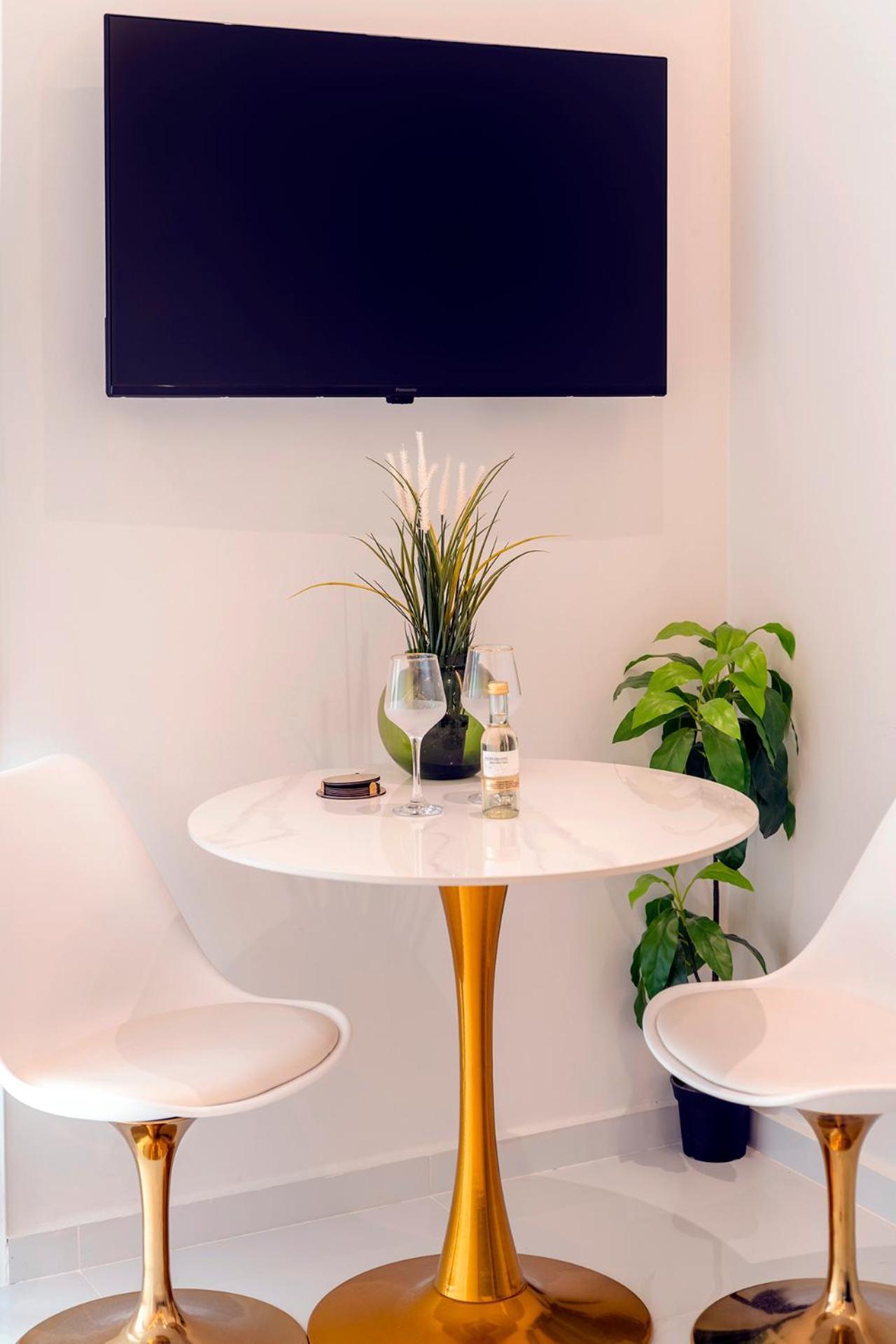 Boutique3436 Luxury Apartment Atena Exterior foto